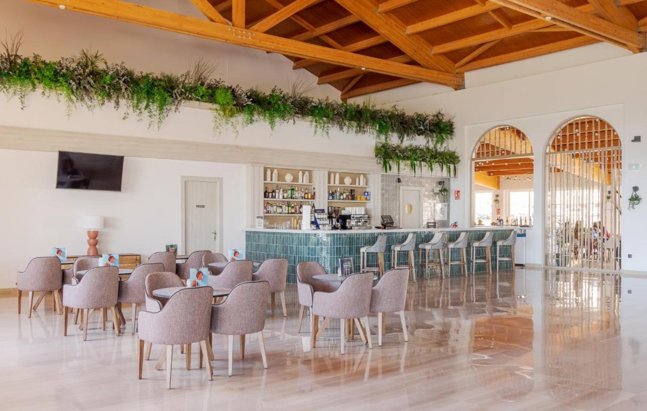 Aparthotel Ilunion Sancti Petri Chiclana de la Frontera Exterior foto
