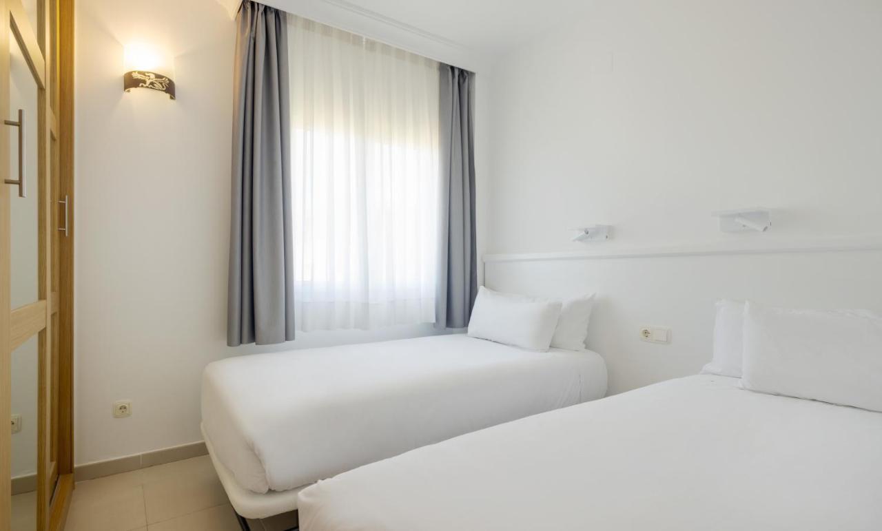 Aparthotel Ilunion Sancti Petri Chiclana de la Frontera Exterior foto