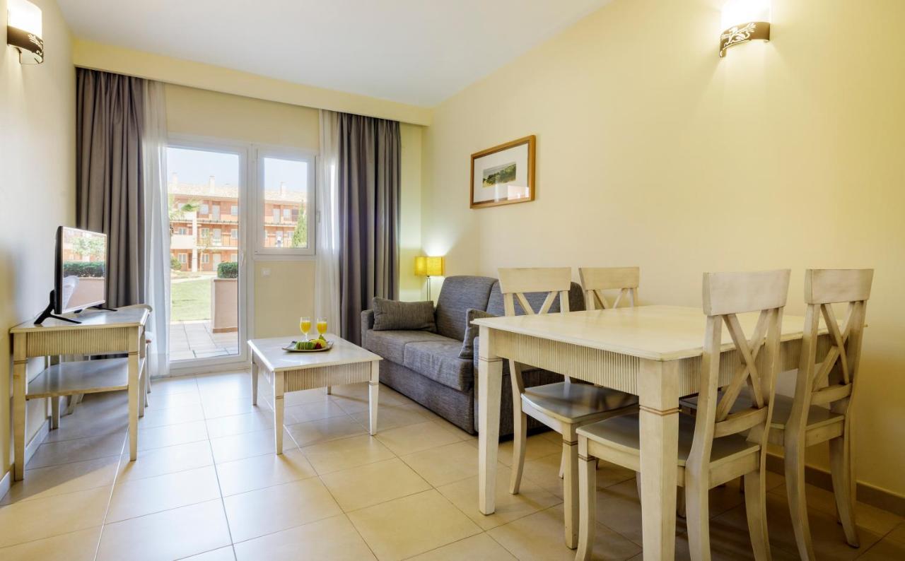 Aparthotel Ilunion Sancti Petri Chiclana de la Frontera Exterior foto